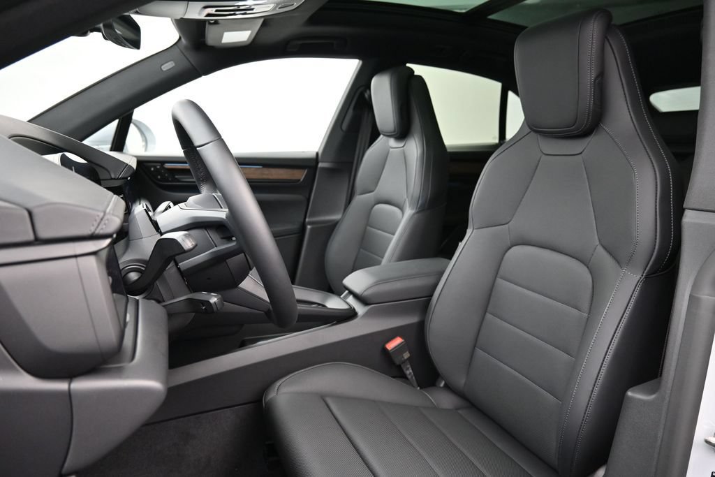 Certified 2026 Porsche Macan Electric RWD image 5