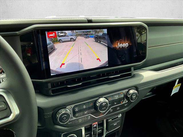 New 2027 Jeep Wrangler Unlimited Sahara AWD/4WD image 18