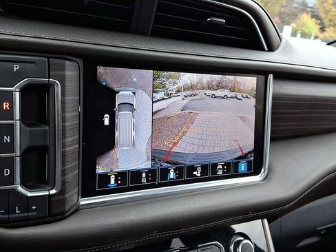 Used 2021 GMC Yukon Denali w/ Denali Ultimate Package image 20