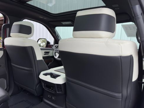 Used 2024 Toyota Sequoia Capstone image 41