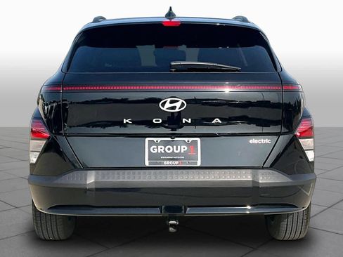 Certified 2024 Hyundai Kona SEL FWD image 4