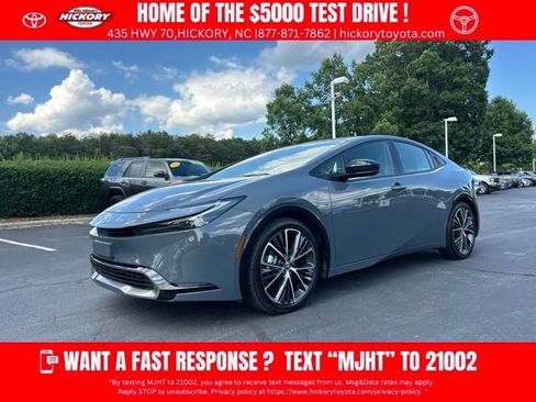 Used 2024 Toyota Prius XLE FWD image 1