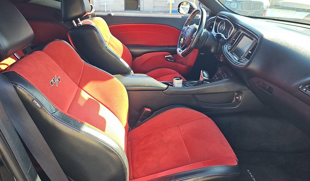 Used 2015 Dodge Challenger R/T Scat Pack w/ Leather Interior Group RWD image 8