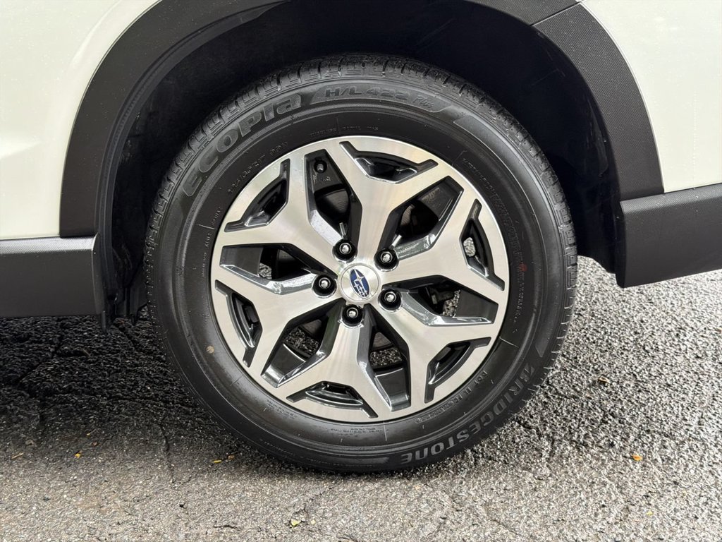 Certified 2023 Subaru Forester Premium AWD/4WD image 11