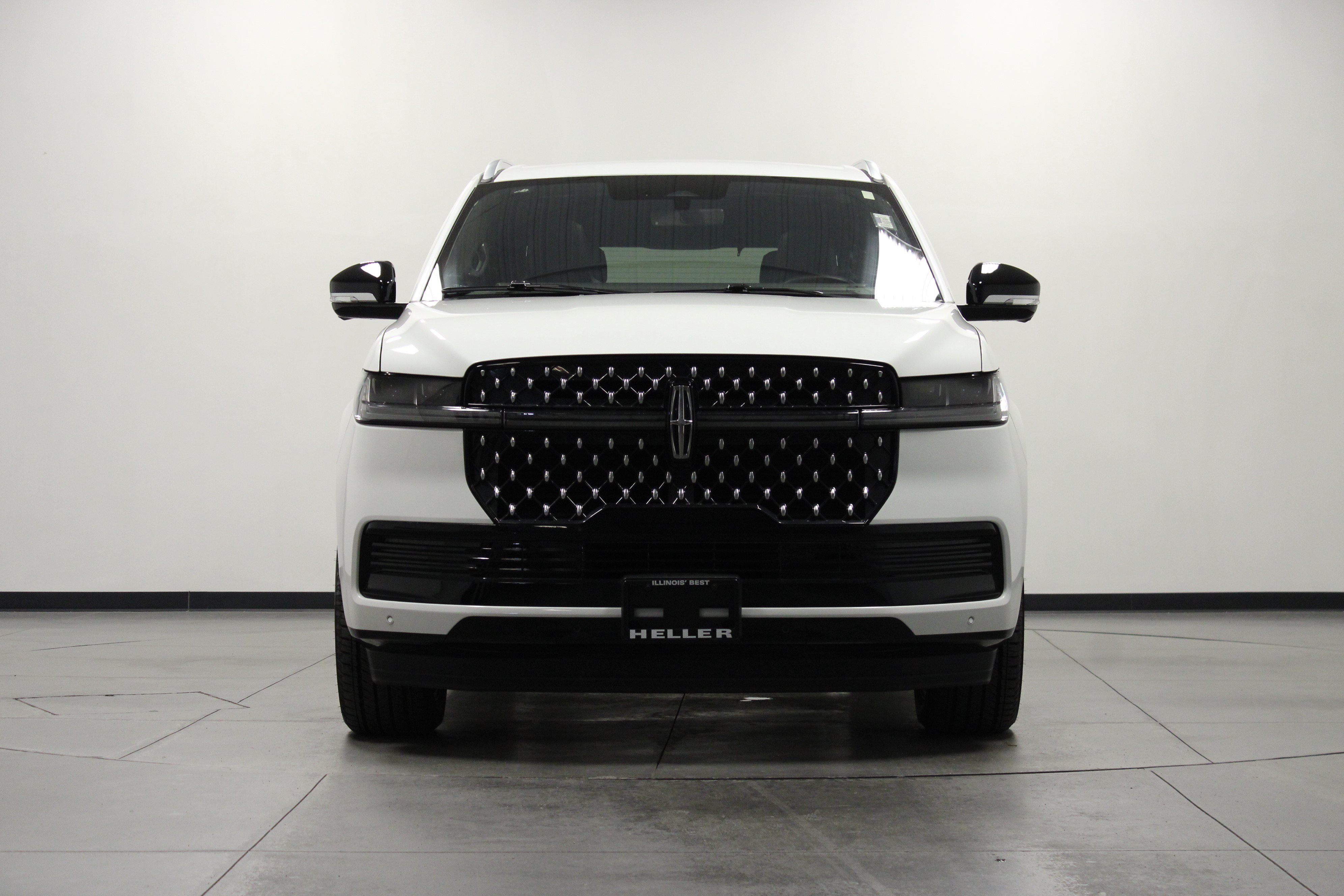 Used 2025 Lincoln Navigator Black Label AWD/4WD image 9