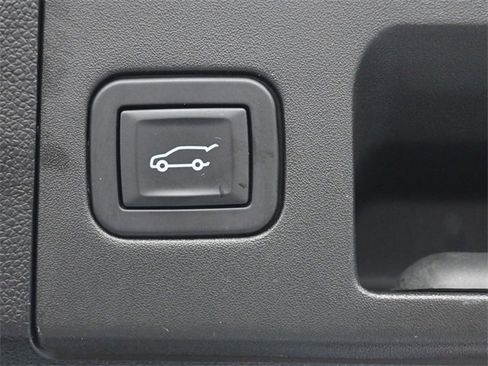 Used 2019 Cadillac XT4 Premium Luxury w/ Cold Weather Package image 25