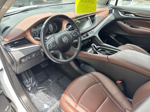 Used 2019 Buick Enclave Avenir w/ Avenir Technology Package AWD/4WD image 15