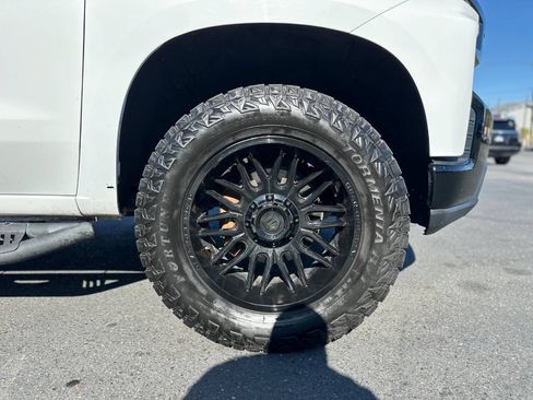 Used 2021 Chevrolet Silverado 1500 LT Trail Boss w/ Bed Protection Package AWD/4WD image 9