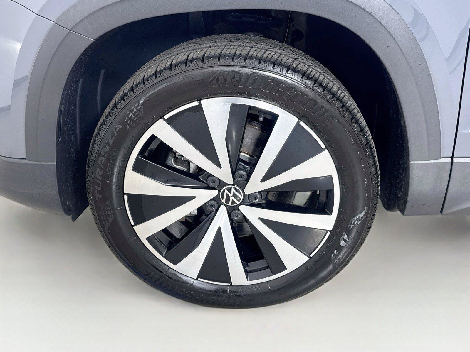 Used 2023 Volkswagen Taos SE w/ Panoramic Sunroof Package AWD/4WD image 30