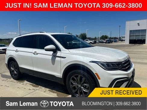 Used 2023 Volkswagen Tiguan SE w/ Panoramic Sunroof Package AWD/4WD image 1