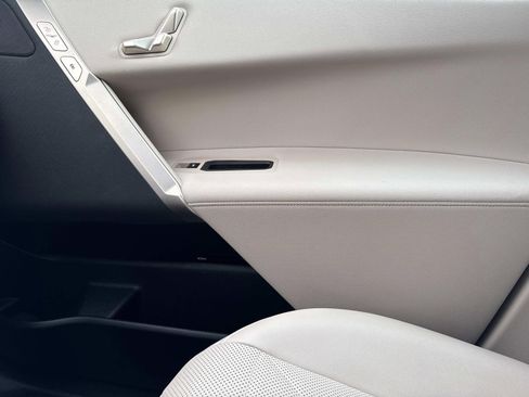 Certified 2023 BMW iX xDrive50 w/ BMW I Signature Blue Package image 20