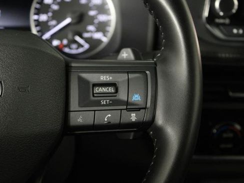 Certified 2025 Nissan Rogue SV FWD image 28