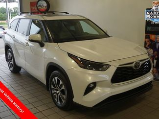 Used 2023 Toyota Highlander XLE AWD/4WD video 1