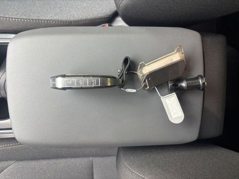 Used 2025 Kia K4 FWD image 22