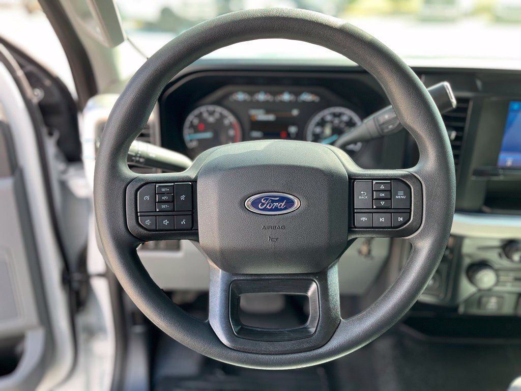 Used 2025 Ford F350 XL RWD image 19