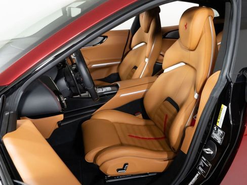 Used 2025 Ferrari Purosangue AWD/4WD image 5