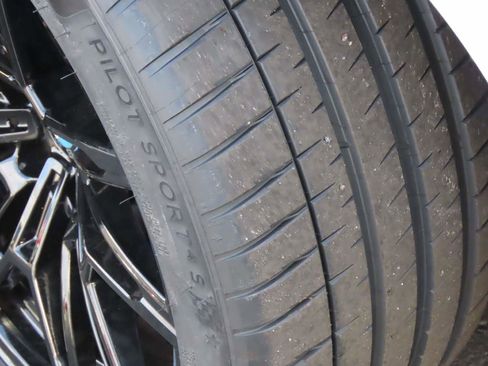 Used 2023 BMW M2 w/ Lighting Package image 20