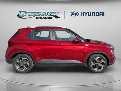 Used 2023 Hyundai Venue Limited w/ Cargo Package FWD image 9