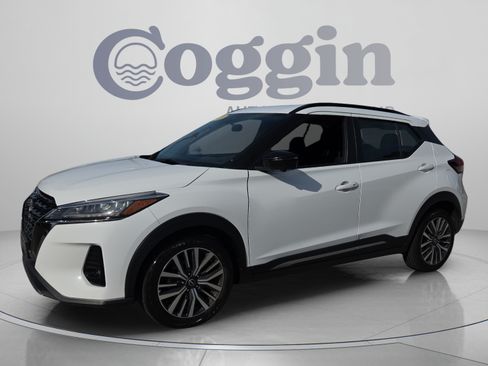 Used 2024 Nissan Kicks SR FWD image 1