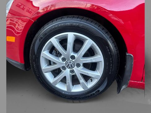 Used 2010 Volkswagen Jetta Limited Edition FWD image 24