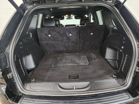 Used 2021 Jeep Grand Cherokee Laredo X AWD/4WD image 29