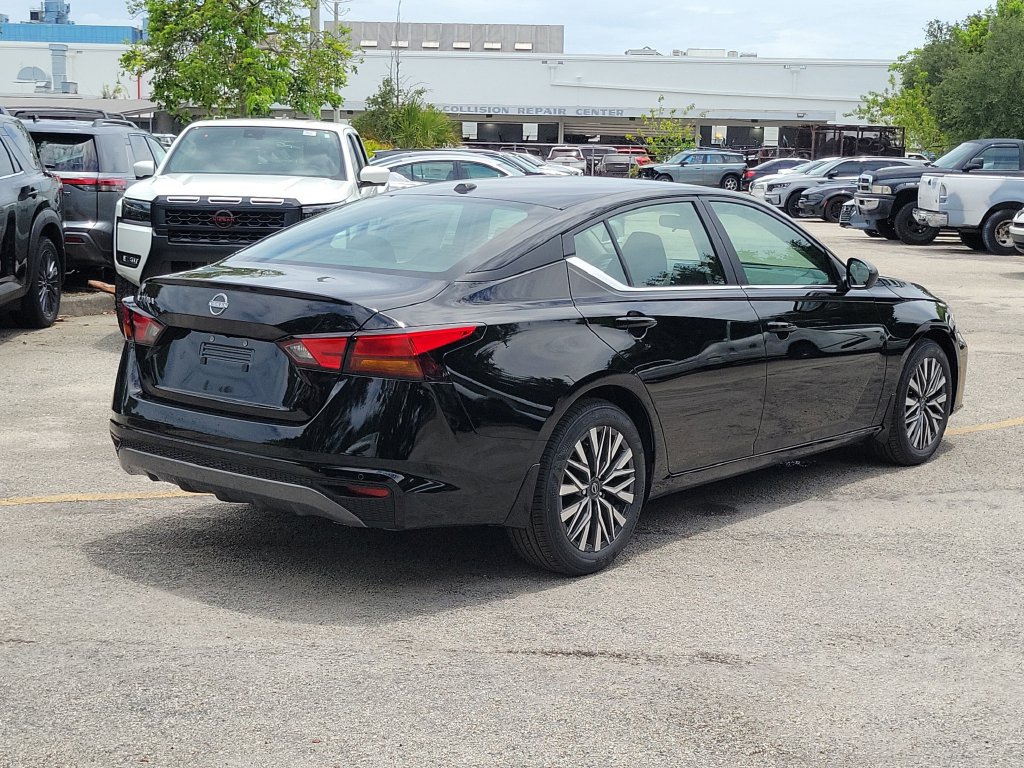 New 2026 Nissan Altima 2.5 SV FWD image 8