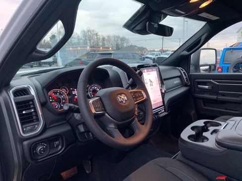 Used 2025 RAM 2500 Big Horn image 11