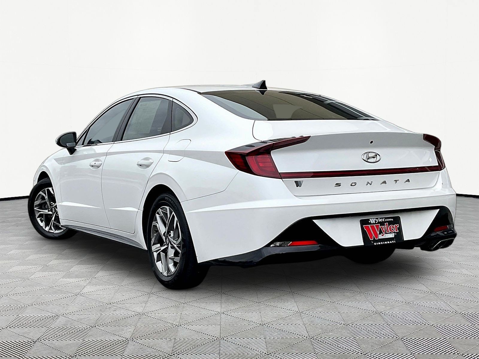 Used 2022 Hyundai Sonata SEL w/ Cargo Package FWD image 4
