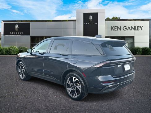 Used 2024 Lincoln Nautilus Premier w/ Jet Appearance Package image 5