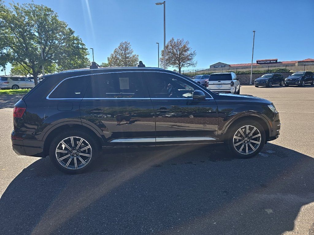 Used 2019 Audi Q7 3.0T Prestige AWD/4WD image 6