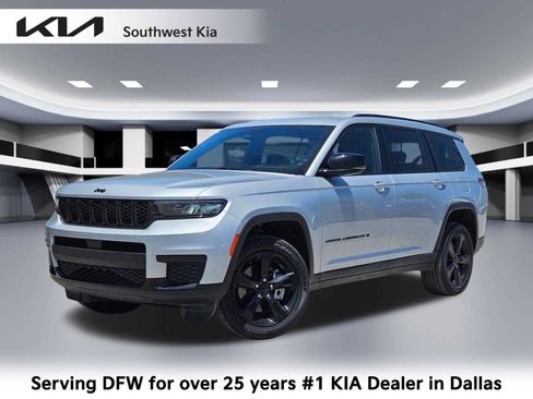 Used 2025 Jeep Grand Cherokee L Laredo AWD/4WD image 1