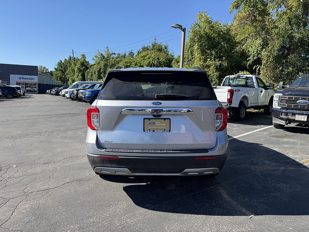 Certified 2023 Ford Explorer XLT w/ Equipment Group 202A AWD/4WD image 5