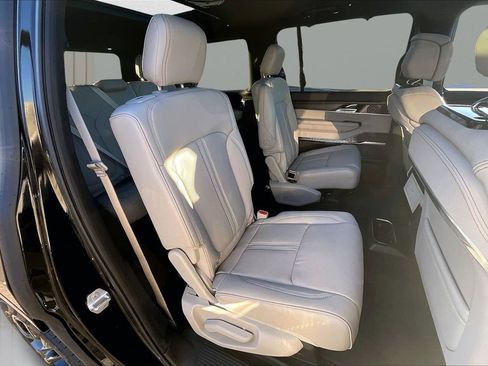 New 2026 Jeep Grand Wagoneer Summit w/ Premium Group III AWD/4WD image 23