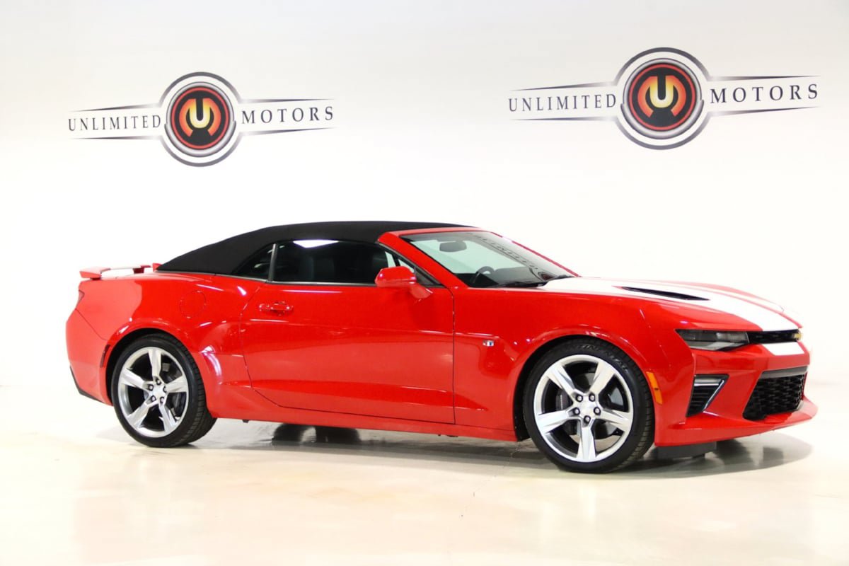Used 2018 Chevrolet Camaro SS RWD image 6