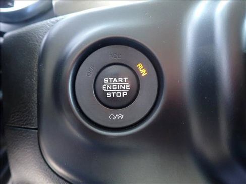 Used 2022 Jeep Gladiator Sport AWD/4WD image 19
