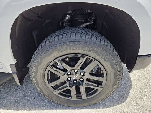 Used 2026 Chevrolet Silverado 1500 LT Trail Boss w/ Convenience Package II AWD/4WD image 9