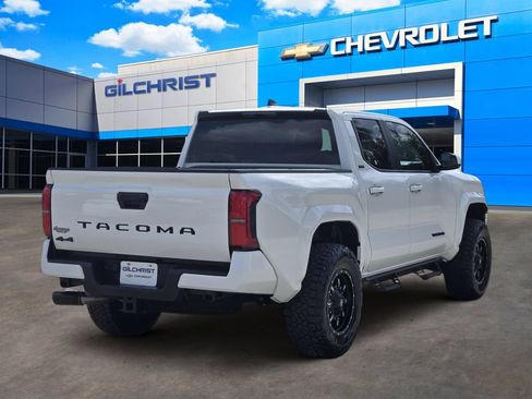 Used 2025 Toyota Tacoma SR5 AWD/4WD image 7