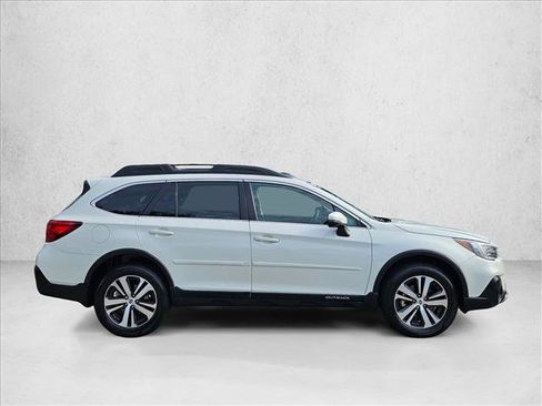 Used 2019 Subaru Outback 3.6R Limited w/ Popular Package #2 AWD/4WD image 4