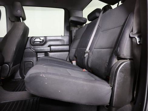 Used 2020 Chevrolet Silverado 2500 Custom w/ Custom Value Package image 10