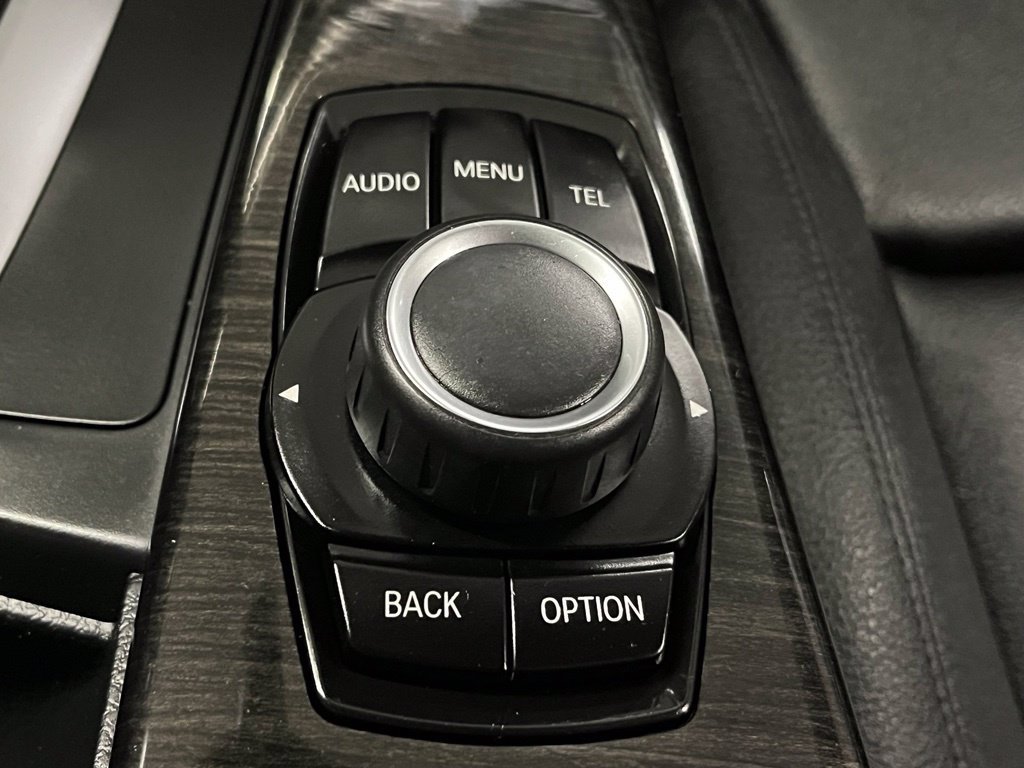 Used 2016 BMW 328i xDrive Sedan AWD/4WD image 13