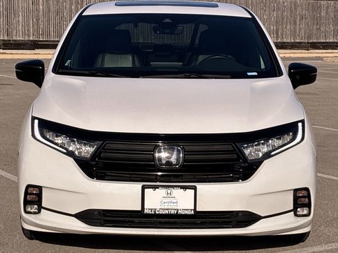 Certified 2024 Honda Odyssey Sport image 9