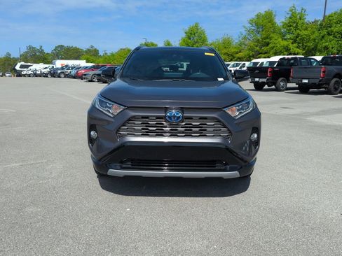Used 2020 Toyota RAV4 XSE w/ XSE Grade Weather Package AWD/4WD image 10