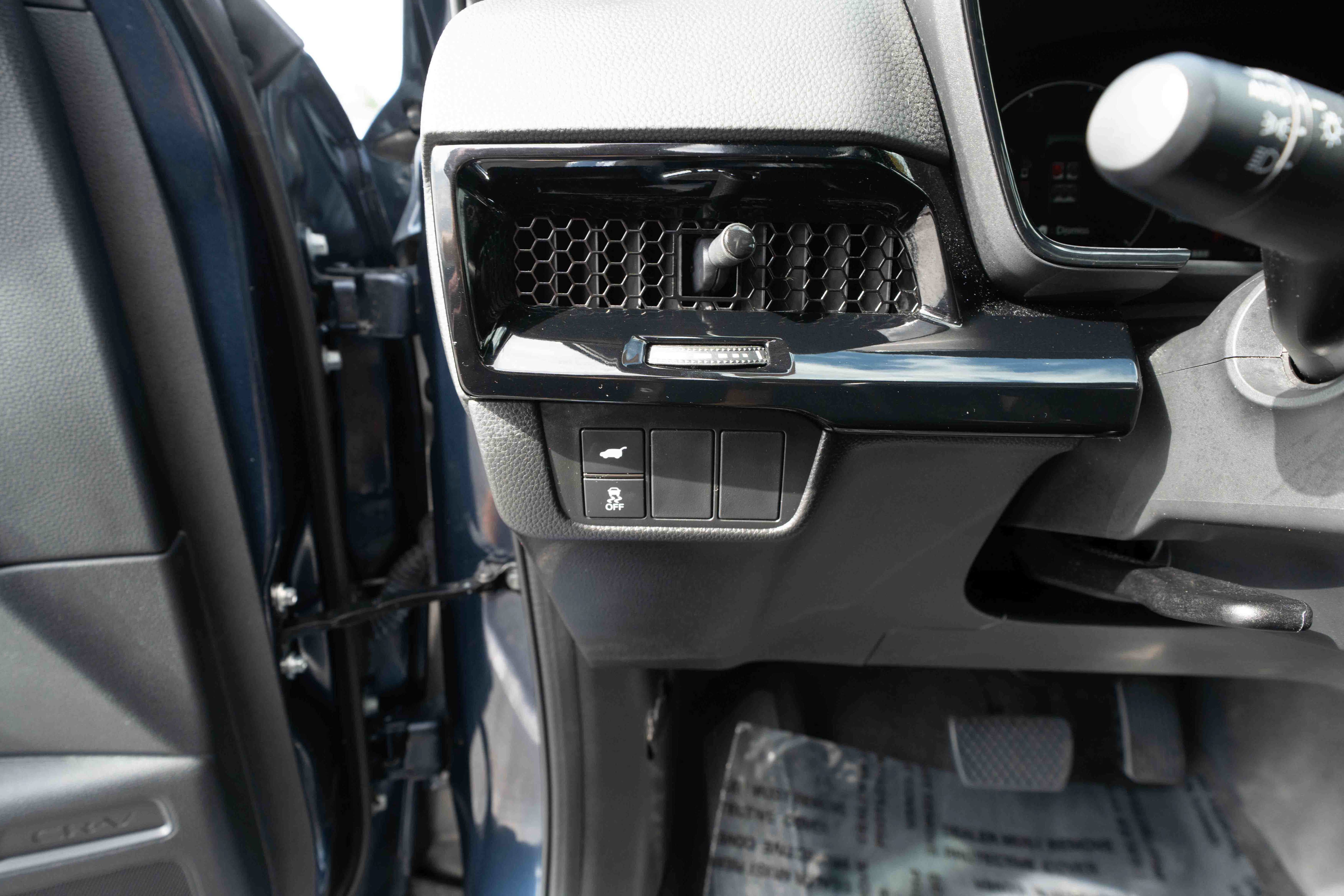 Used 2024 Honda CR-V Sport Touring image 11