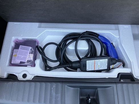 Used 2024 Toyota Prius Prime image 27