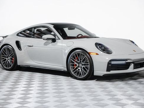 Used 2022 Porsche 911 Turbo image 4