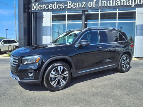 New 2025 Mercedes-Benz GLB 250 4MATIC image 2