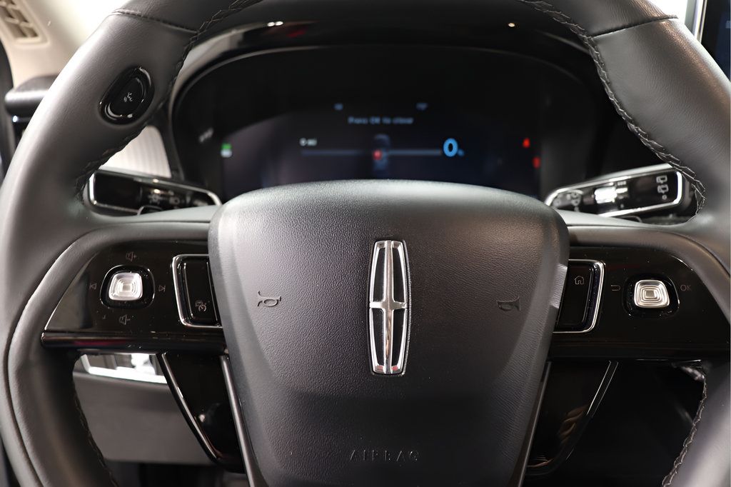 Used 2024 Lincoln Corsair Grand Touring AWD/4WD image 15