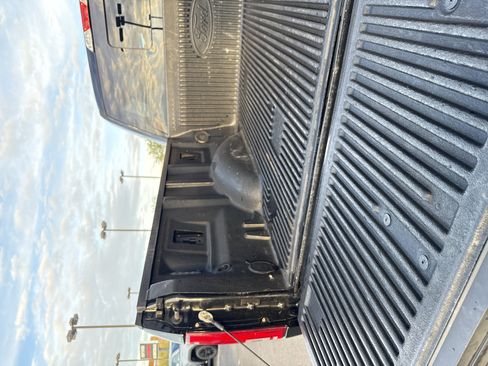 Used 2017 Ford F150 Lariat image 19