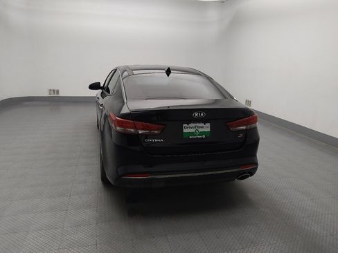Used 2018 Kia Optima S w/ Panoramic Sunroof Package FWD image 6