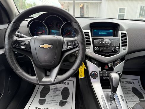 Used 2016 Chevrolet Cruze LT FWD image 24
